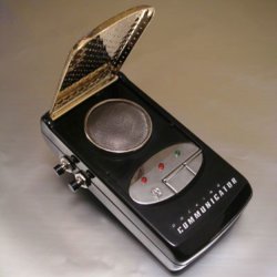 communicator-open-728842.jpg