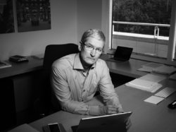 time-100-2016-tim-cook.jpg